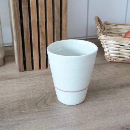 großer Porzellanbecher mit roter Linie – Bild 4