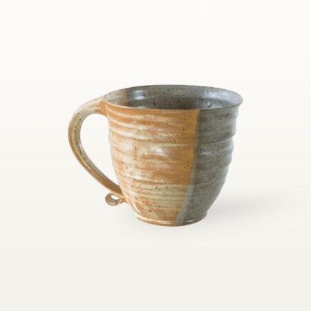Alternative view of Große bauchige Tasse mit schmalem Fuß - weiß und blau