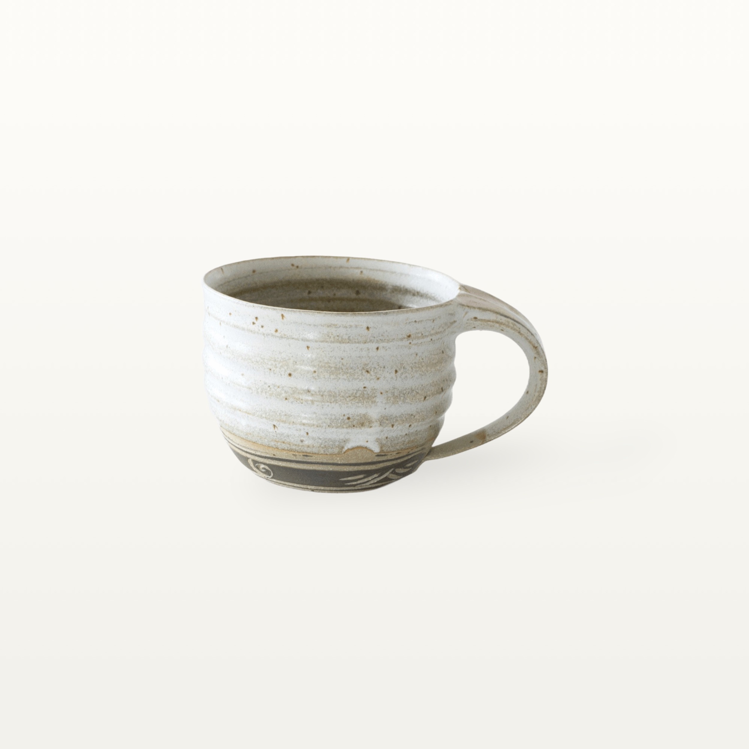 Flache, bauchige Tasse in rustikaler Optik - weiß und beritzt 1 Flache, bauchige Tasse in rustikaler Optik - weiß und beritzt