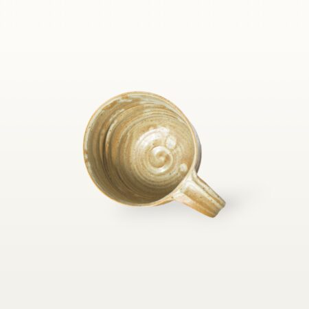 Flache, bauchige Tasse in rustikaler Optik - weiß – Bild 4