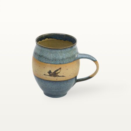 Große bauchige Tasse mit Kranichmotiv
