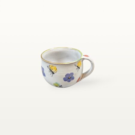 Kaffeetasse mit schöner Insekten- und Blumenmalerei